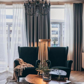 Cosy stylish apartments with view to central square